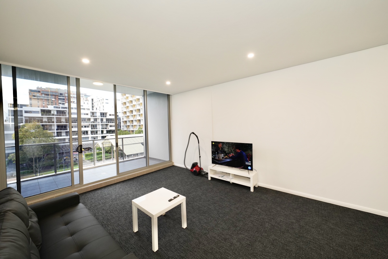 CosyEasy team assisting tenants in Australia